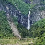 Fully Equipped By The Fjord 펜션 Volda