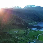 Fully Equipped By The Fjord 펜션 *