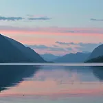Fully Equipped By The Fjord * Volda