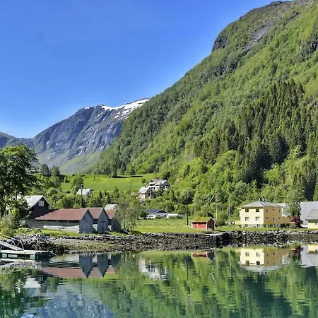 Fully Equipped By The Fjord Holiday home Volda