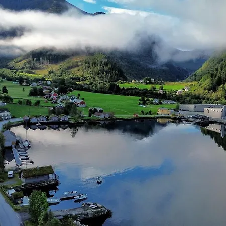 Tatil Evi Fully Equipped By The Fjord Volda