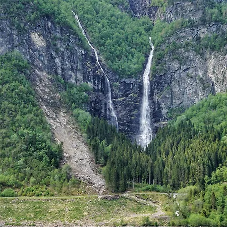 Fully Equipped By The Fjord Holiday home Volda