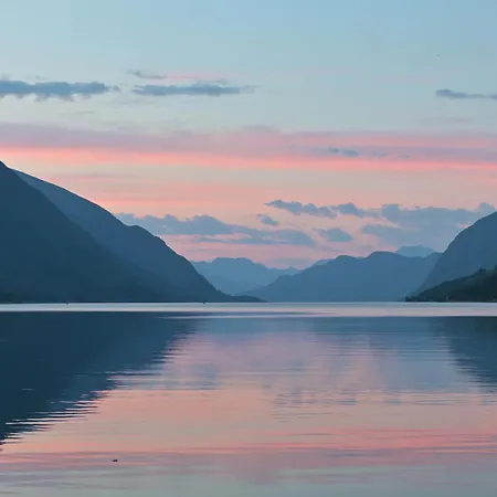 Fully Equipped By The Fjord * Volda