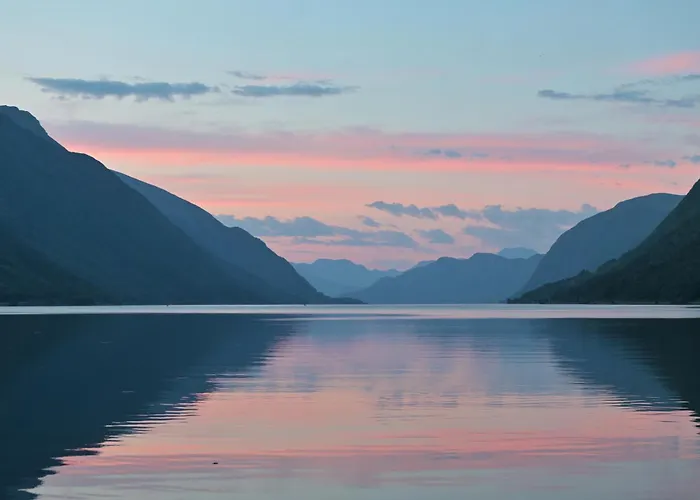 Fully Equipped By The Fjord * Volda